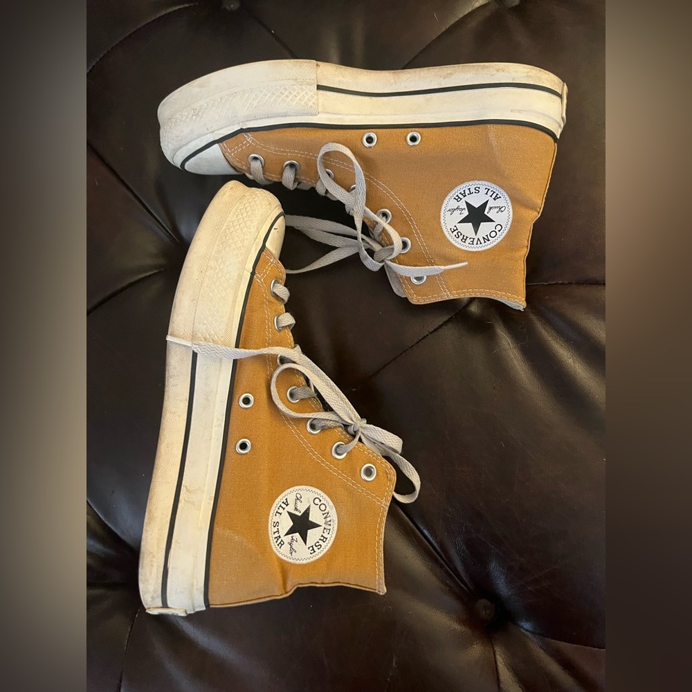 Converse Chuck Taylor All Start Burnt Honey Women 6/Men 8 High Tops
